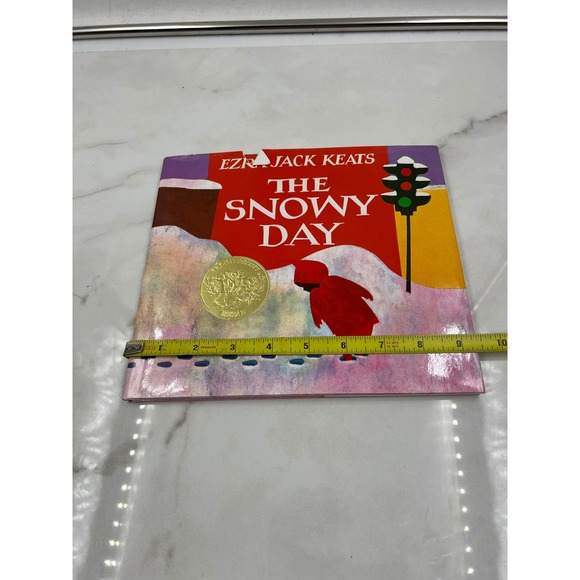 The Snowy Day Ezra Jack Keats Hardcover Caldecott Medal Childrens Book 067065400 - Picture 11 of 12
